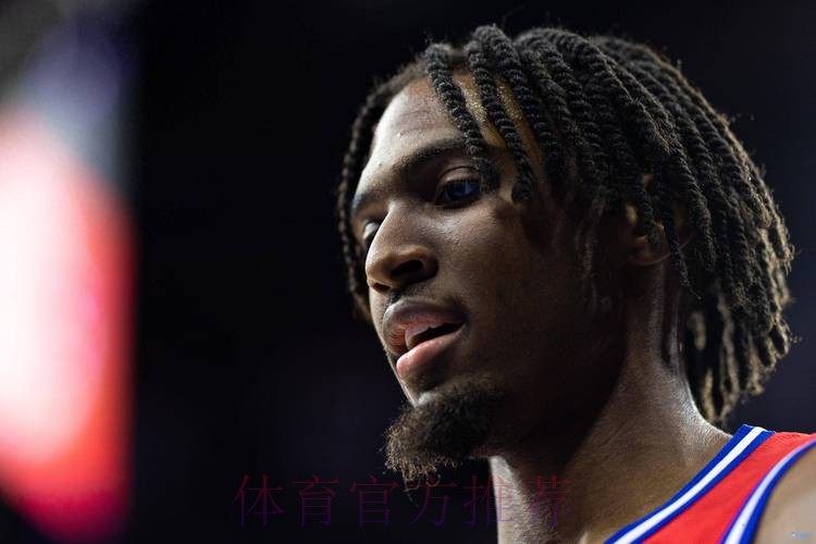 马克西生涯第2次入选全明星,也是生涯第1次全明星首发 马克西生涯第2次入选全明星,也是生涯第1次全明星首发